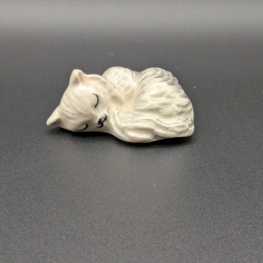 German Hagen Renekar Bone China Ceramic Sleeping Cat Figurine